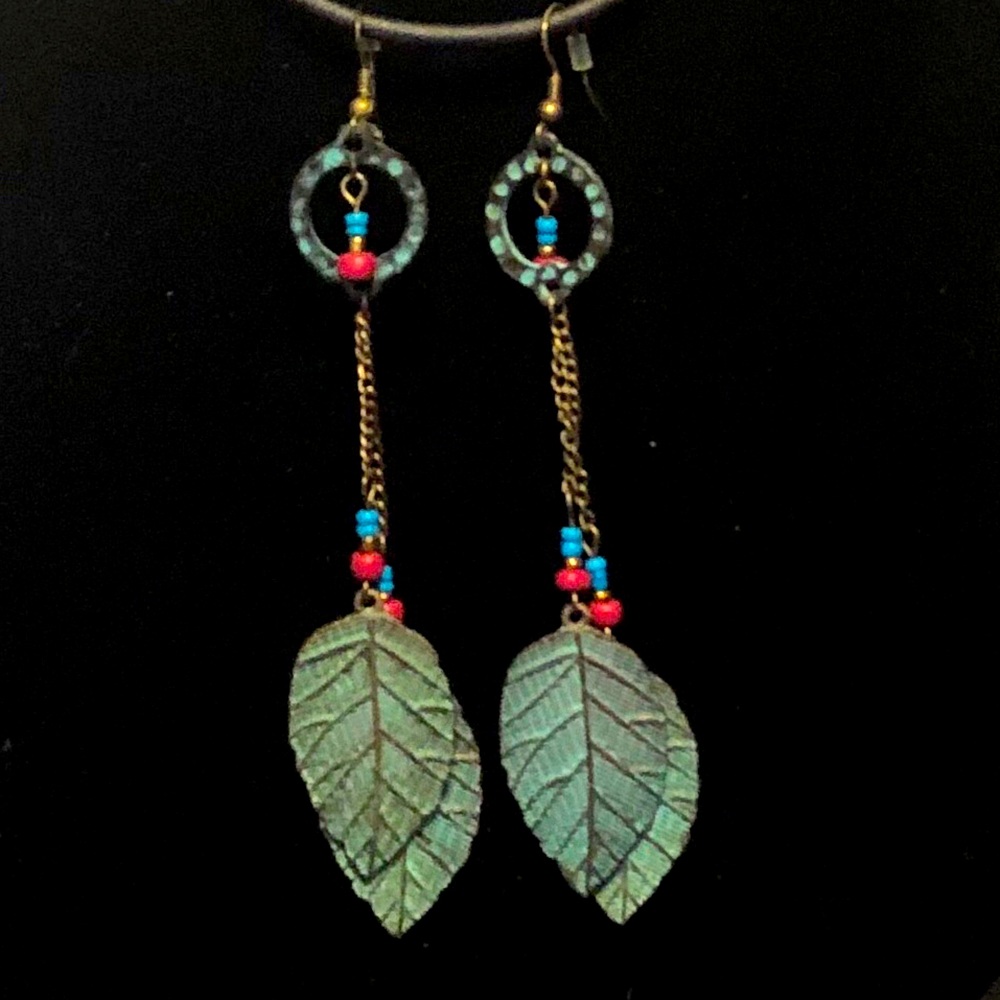 3/$25 Feather boho earrings